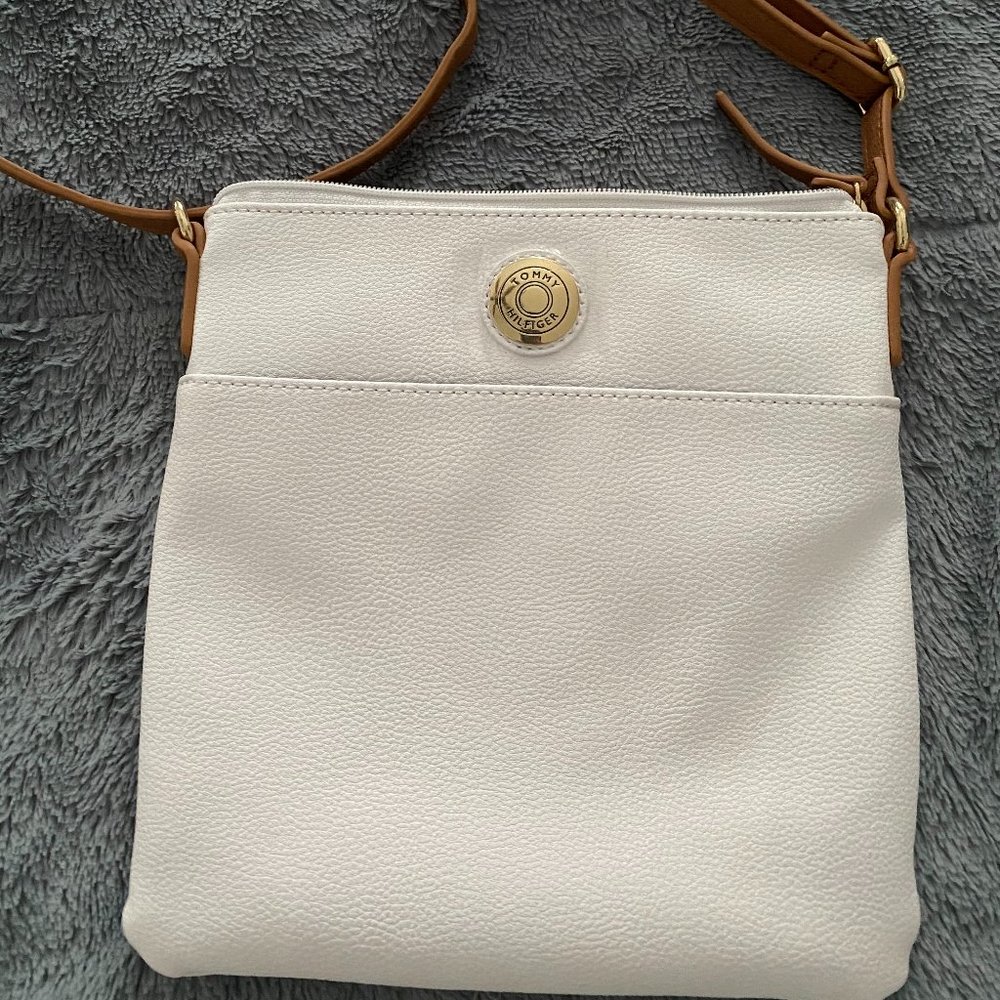 Tommy Hilfiger crossbody purse brand new